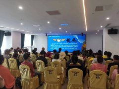 龙马精神启新程，会员携手共欢唱